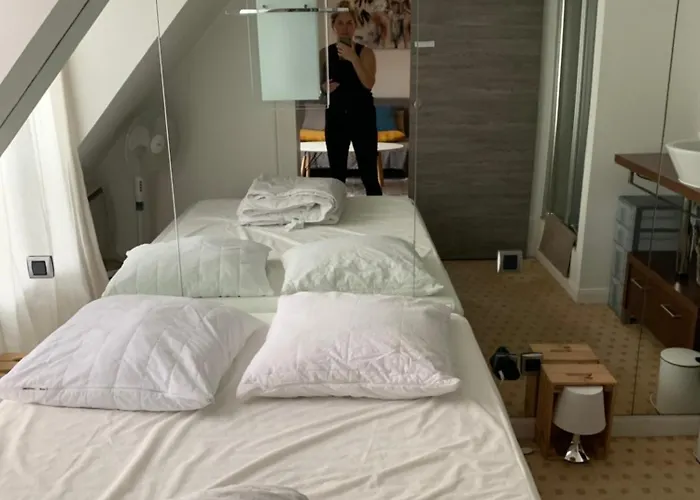 Confort Au Coeur De Paris 8E, 5E Etage Avec Ascenseur