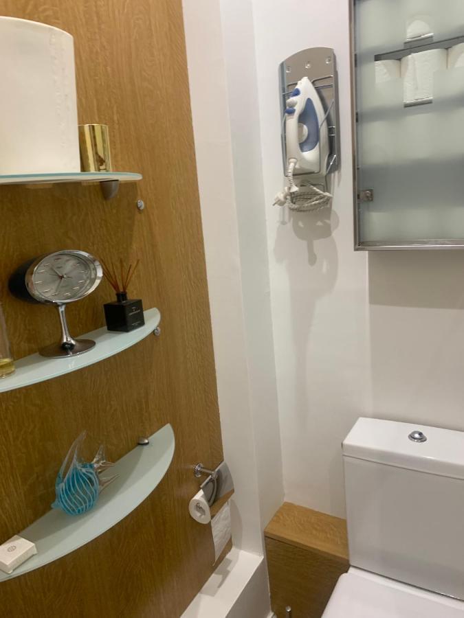 Confort Au Coeur De 8e, 5e Etage Avec Ascenseur * Parigi
